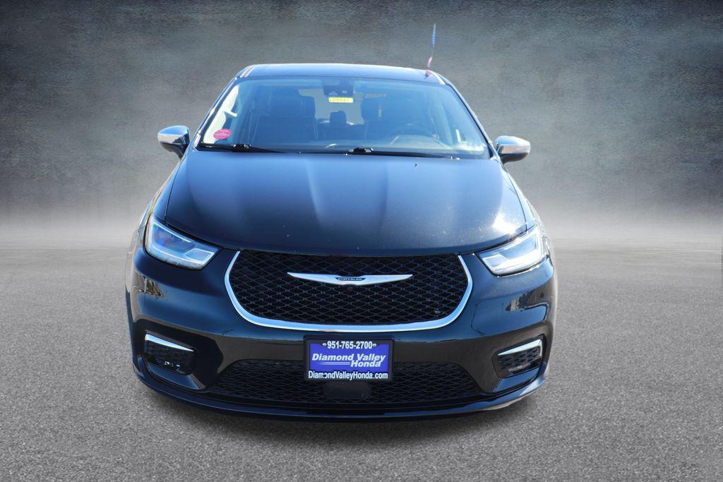 used 2023 Chrysler Pacifica Hybrid car, priced at $26,000