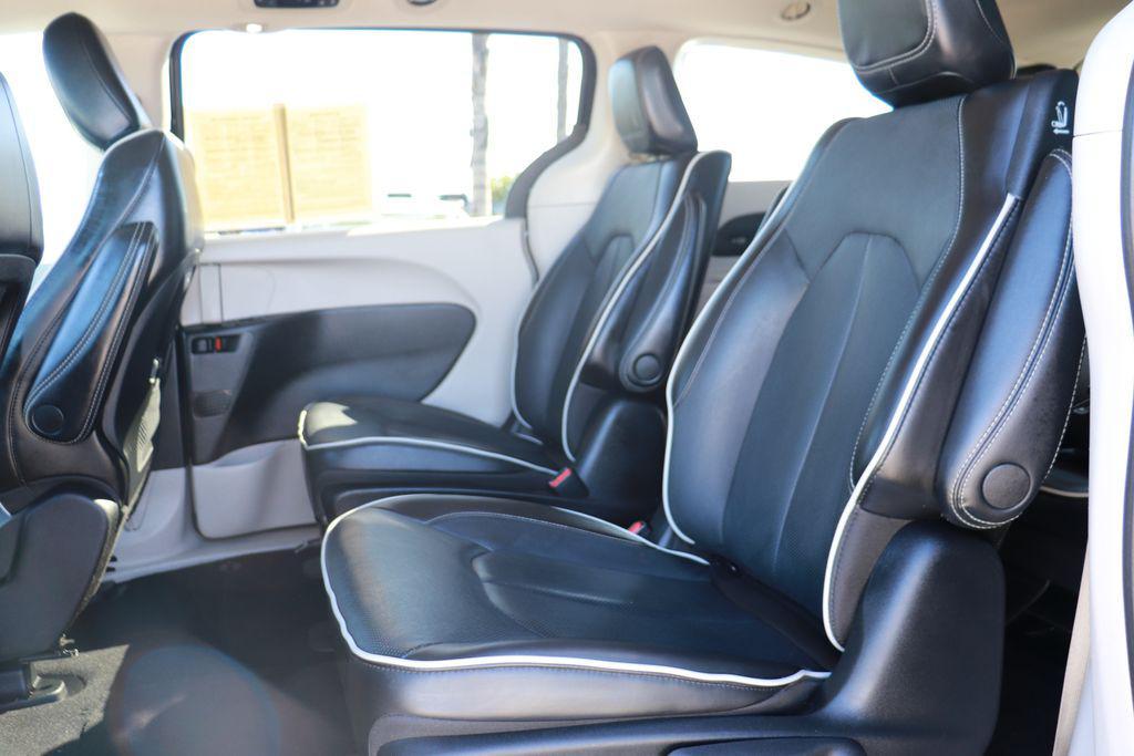 used 2023 Chrysler Pacifica Hybrid car, priced at $26,000
