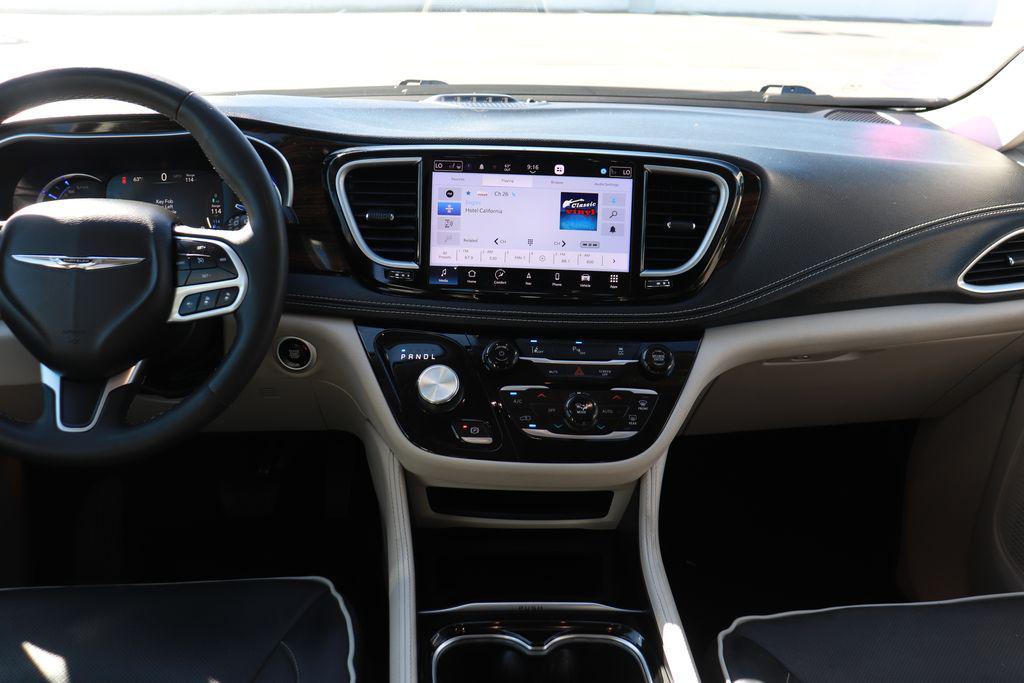 used 2023 Chrysler Pacifica Hybrid car, priced at $26,000