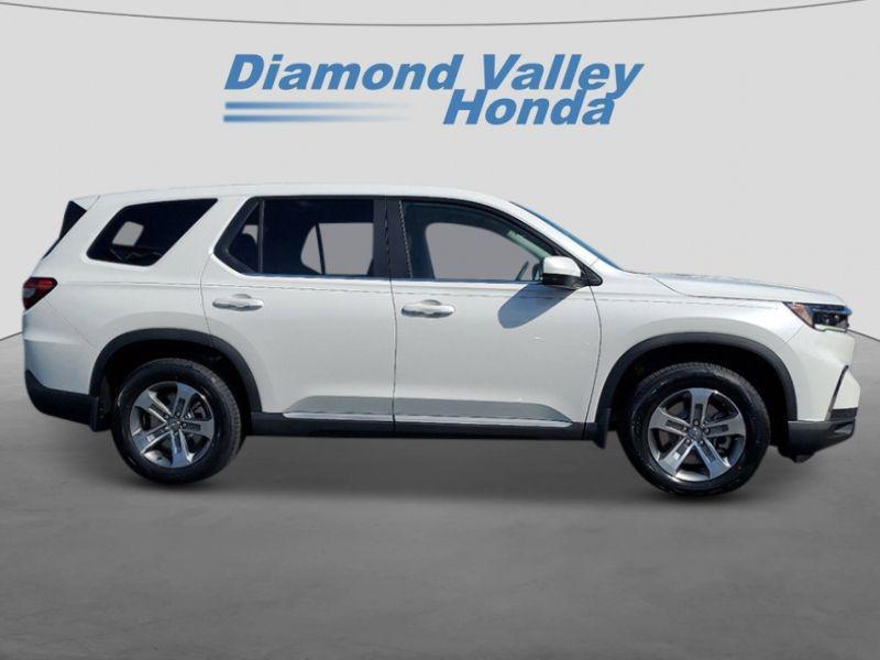 new 2025 Honda Pilot car, priced at $43,093