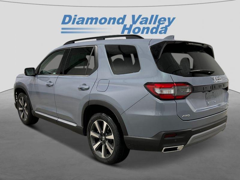 new 2025 Honda Pilot car, priced at $48,165
