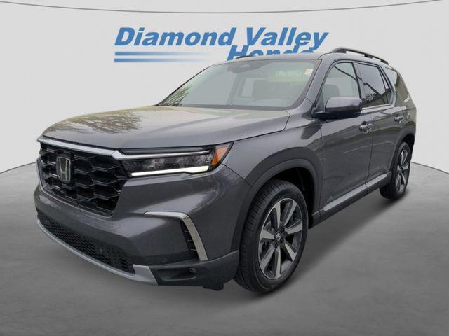 new 2025 Honda Pilot car, priced at $45,736
