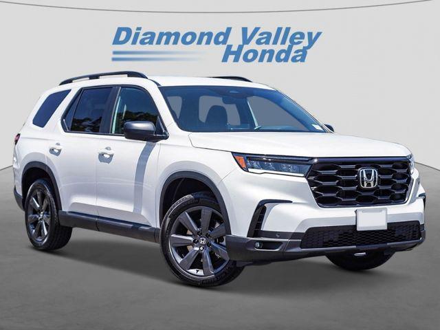 new 2025 Honda Pilot car, priced at $40,521