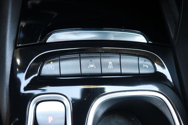 used 2023 Buick Envision car, priced at $22,000