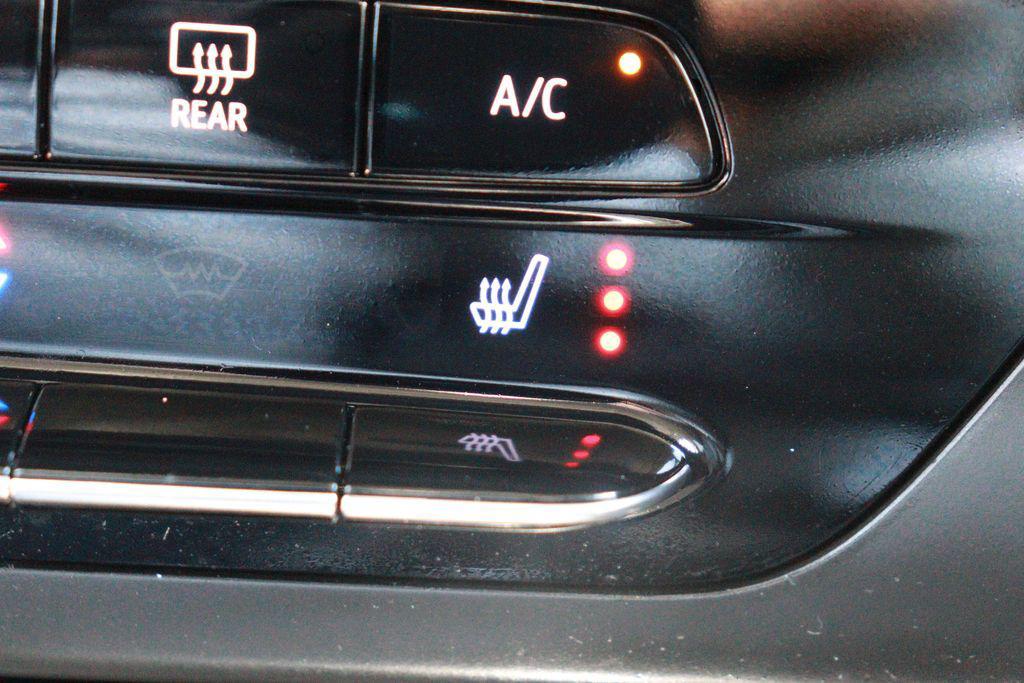 used 2023 Buick Envision car, priced at $20,500
