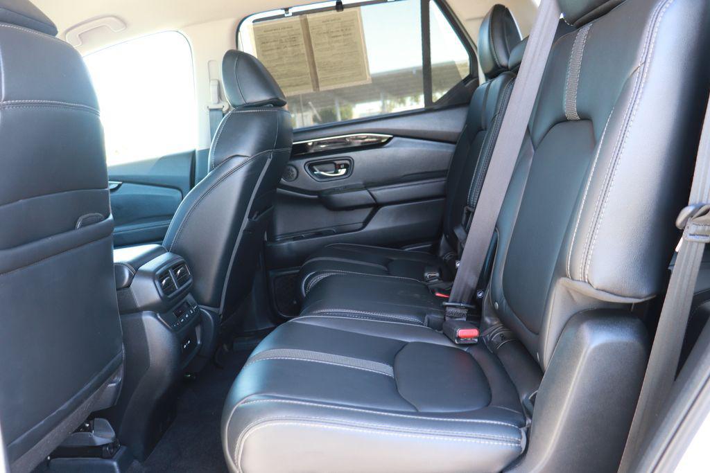 used 2025 Honda Pilot car, priced at $37,000