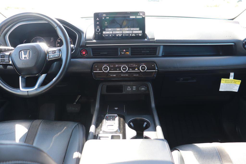 used 2025 Honda Pilot car, priced at $37,000