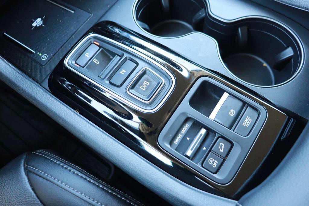 used 2025 Honda Pilot car, priced at $37,000