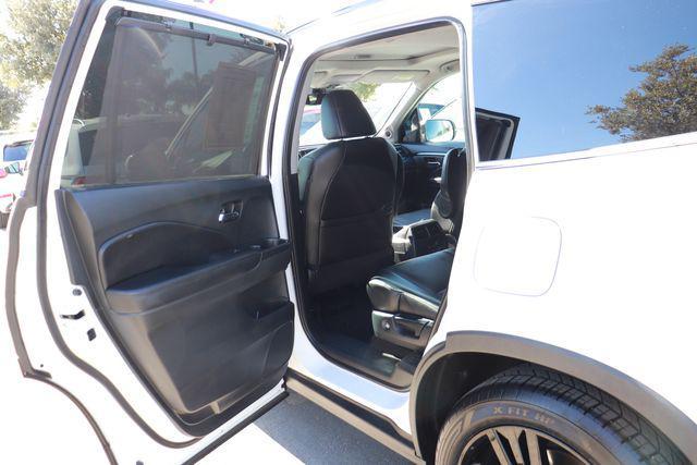 used 2022 Honda Pilot car, priced at $29,000