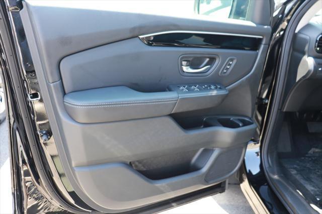 new 2025 Honda Pilot car, priced at $46,647