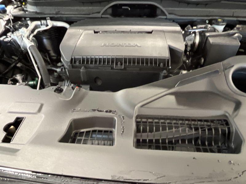 new 2025 Honda Pilot car, priced at $48,301