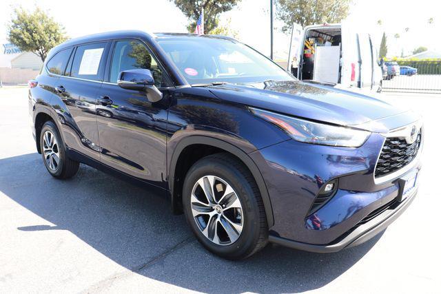 used 2022 Toyota Highlander car, priced at $35,000