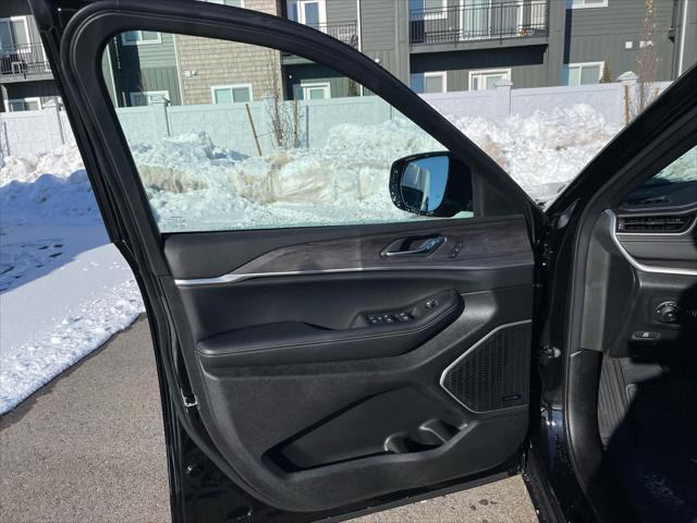 new 2025 Jeep Grand Cherokee L car, priced at $59,685