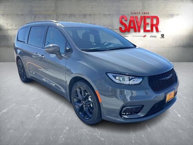 new 2023 Chrysler Pacifica car, priced at $42,992