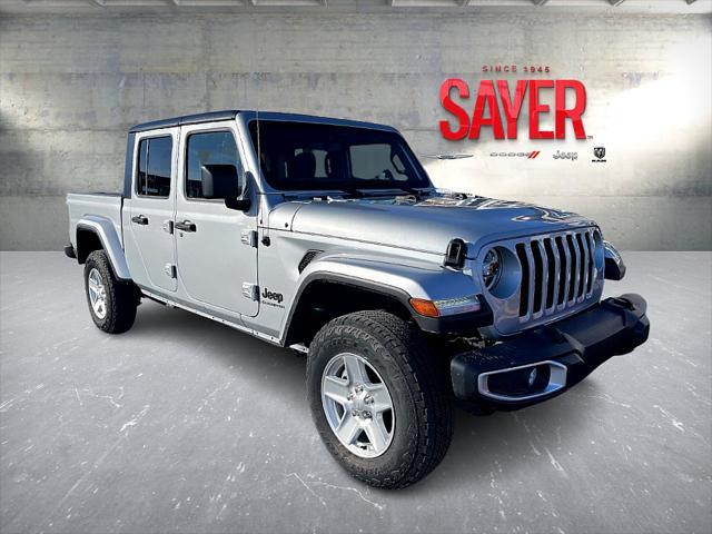 new 2022 Jeep Gladiator car, priced at $41,587