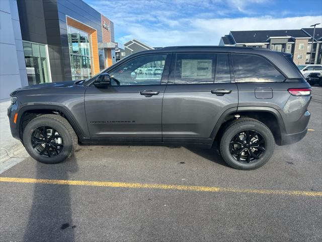 new 2025 Jeep Grand Cherokee car, priced at $47,525