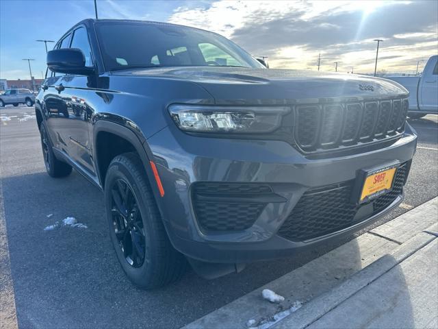 new 2025 Jeep Grand Cherokee car, priced at $47,525