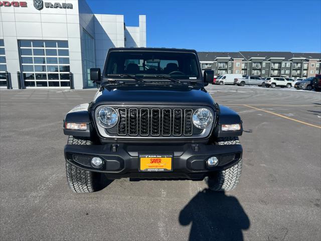 new 2025 Jeep Gladiator car, priced at $44,680