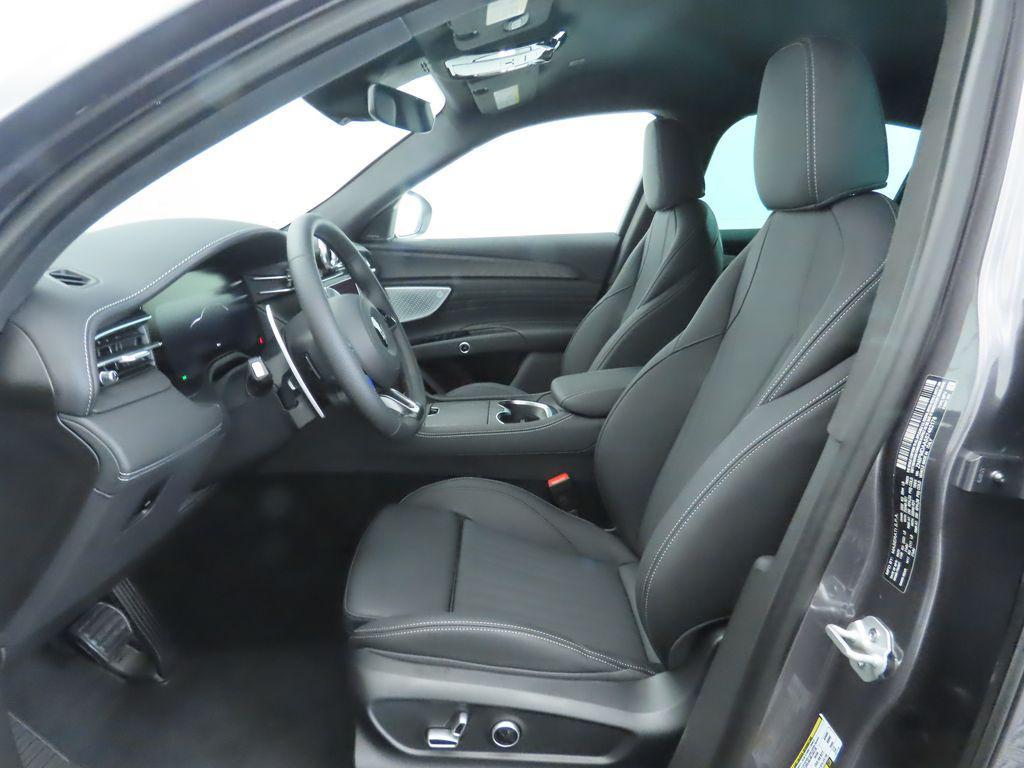 new 2025 Maserati Grecale car, priced at $86,105