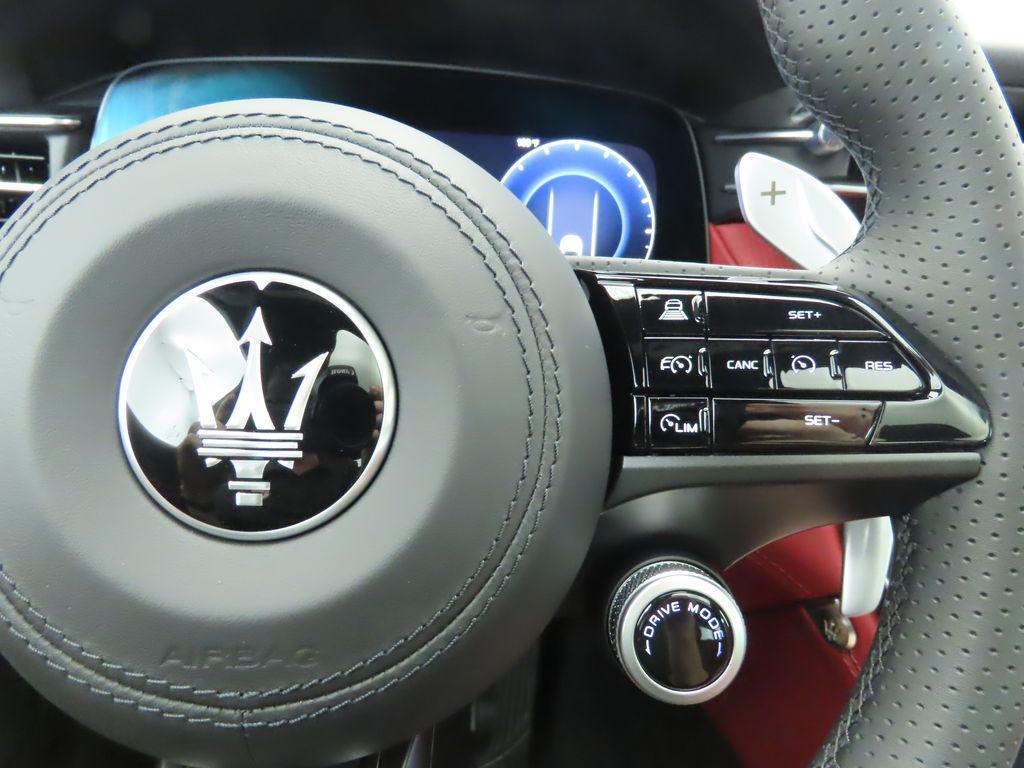 new 2025 Maserati Grecale car, priced at $95,805