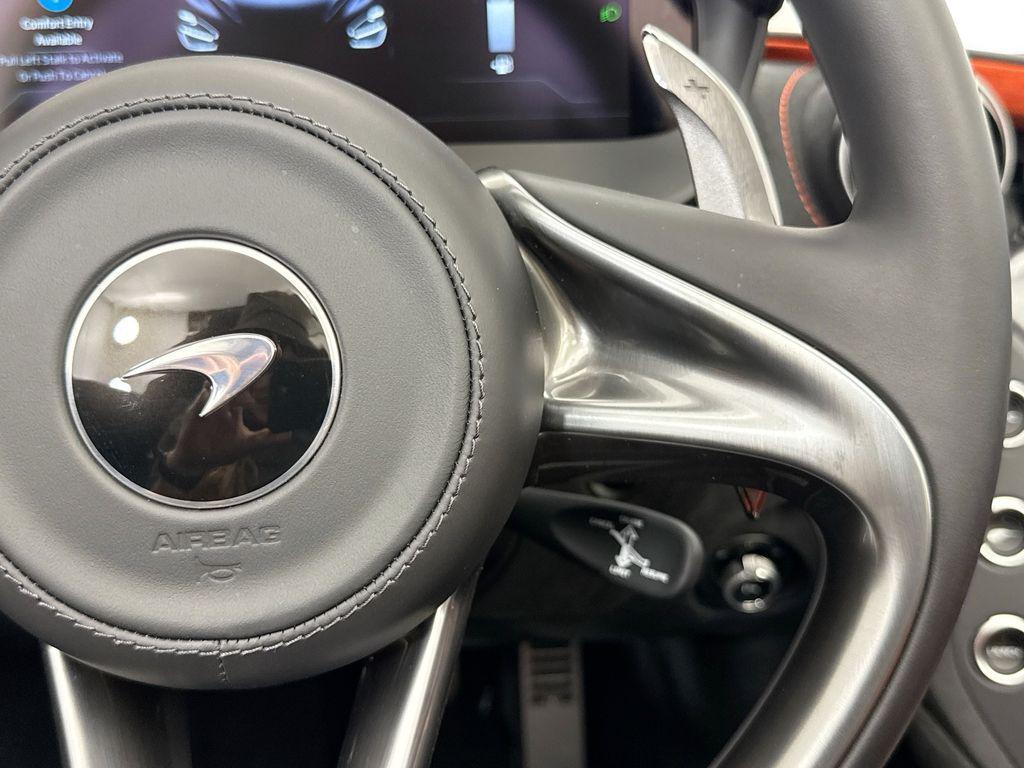 used 2025 McLaren 750S car, priced at $387,900