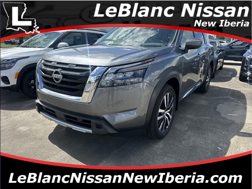 new 2025 Nissan Pathfinder car, priced at $45,962