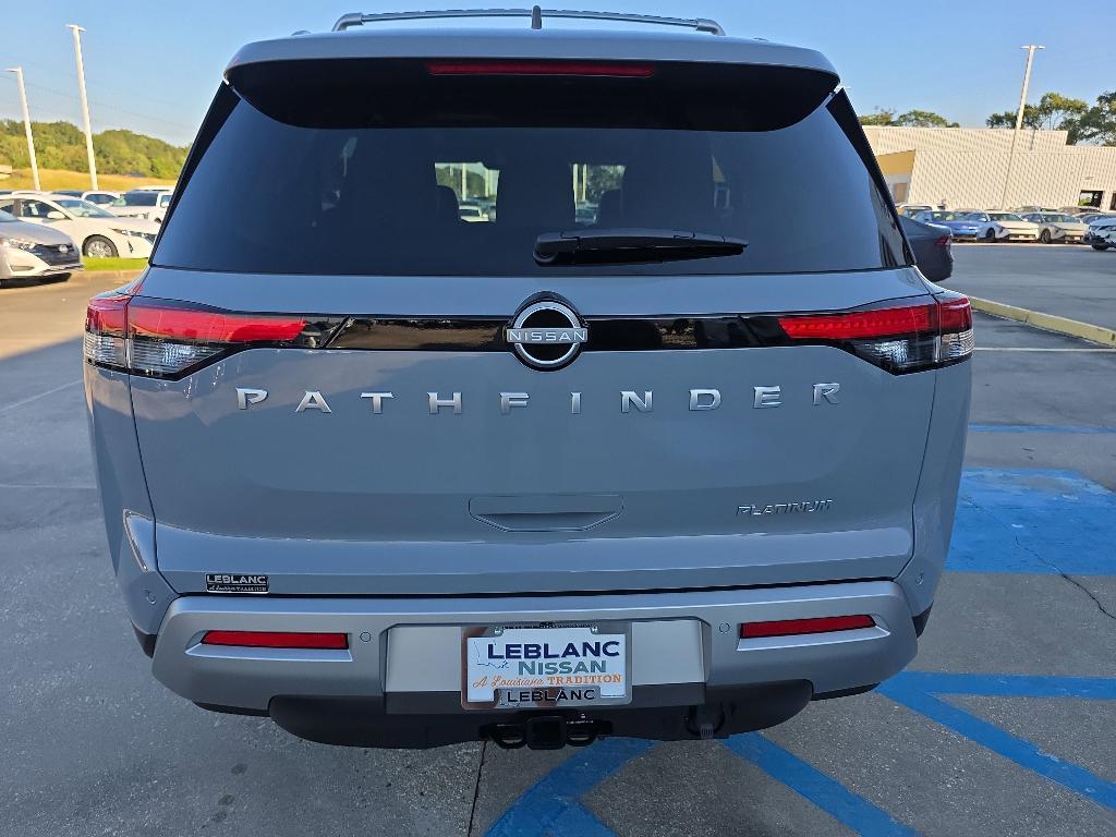 new 2025 Nissan Pathfinder car, priced at $43,674