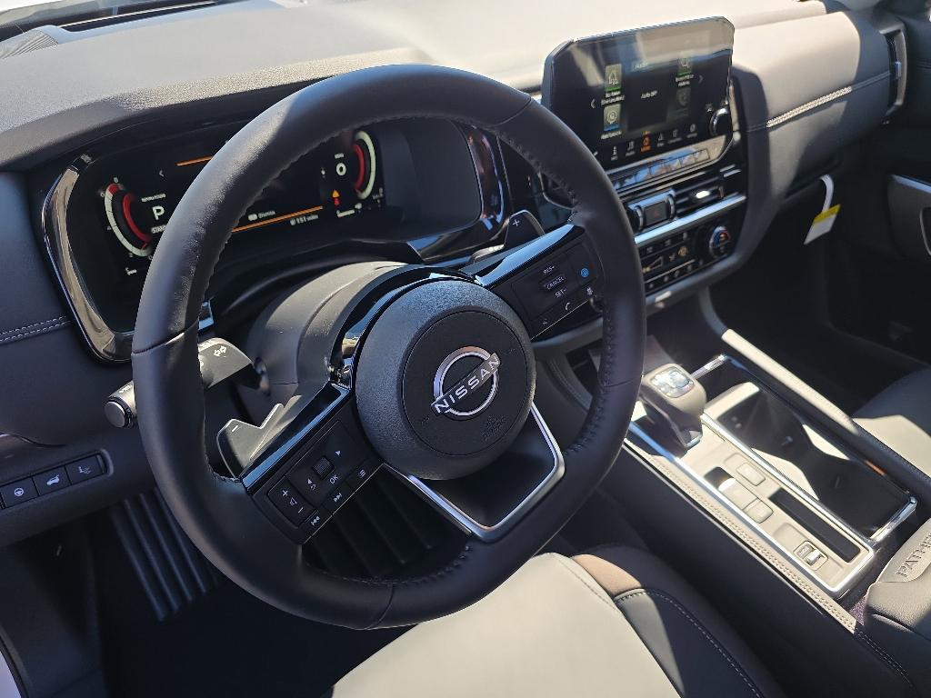 new 2025 Nissan Pathfinder car, priced at $42,256