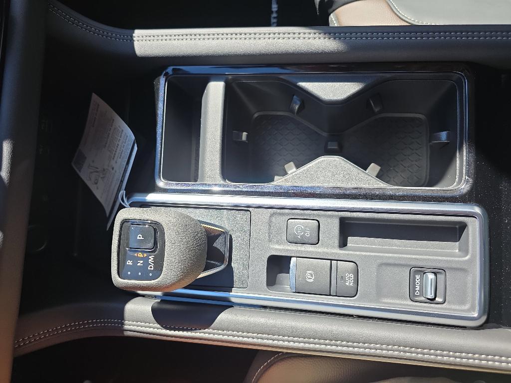 new 2025 Nissan Pathfinder car, priced at $42,256