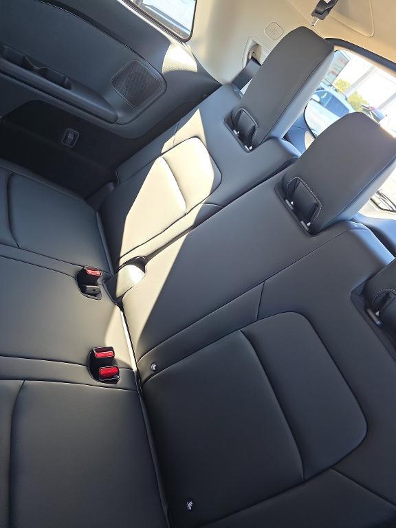 new 2025 Nissan Pathfinder car, priced at $42,256