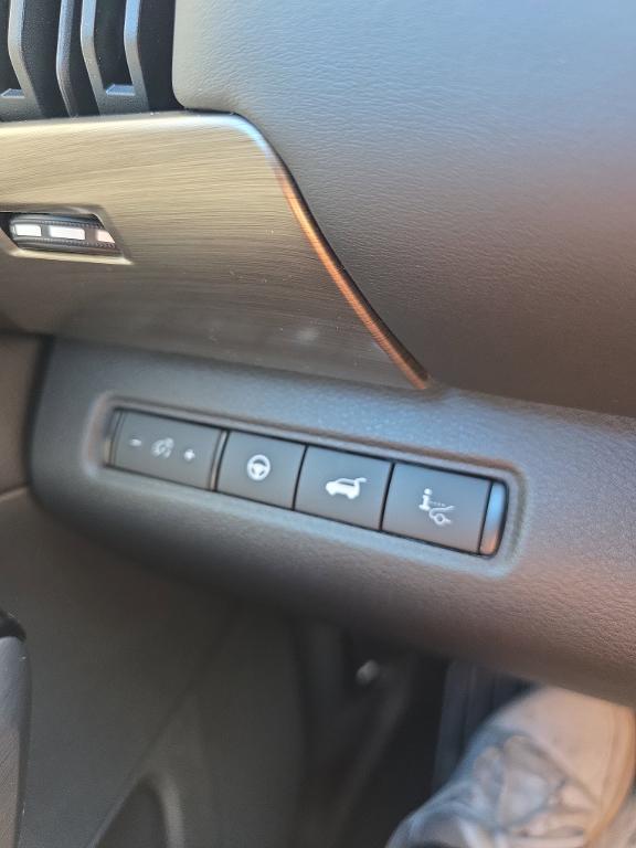 new 2025 Nissan Pathfinder car, priced at $42,256