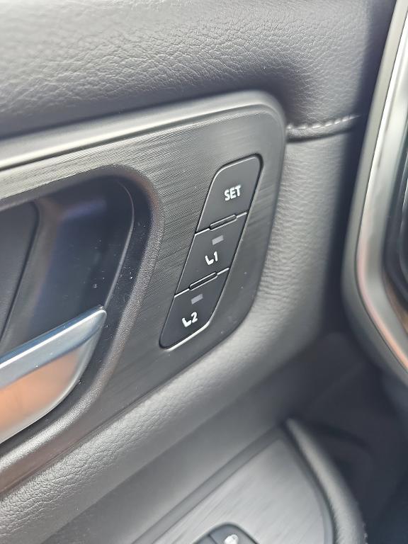 new 2025 Nissan Armada car, priced at $63,180
