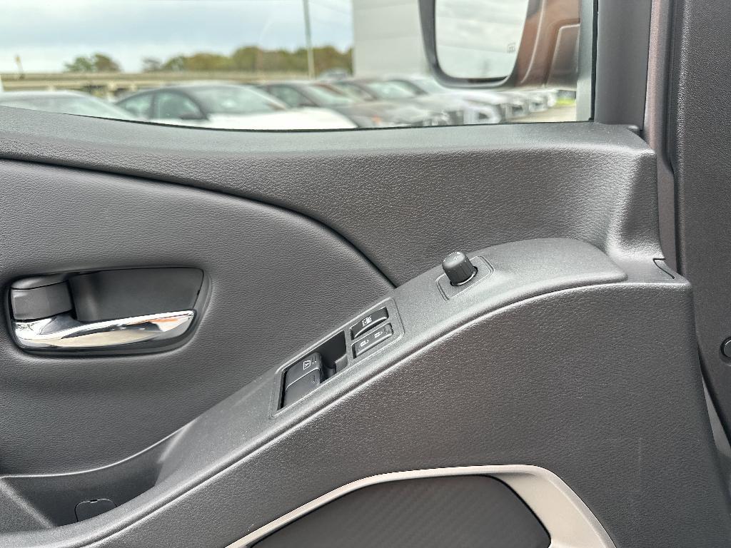 new 2025 Nissan Frontier car, priced at $33,519