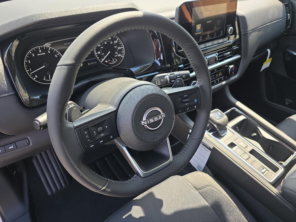 new 2025 Nissan Pathfinder car, priced at $33,311