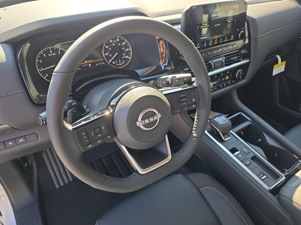 new 2025 Nissan Pathfinder car, priced at $35,456