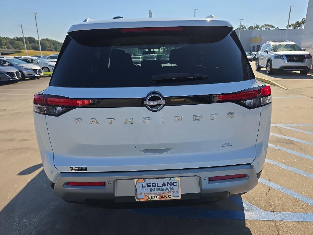 new 2025 Nissan Pathfinder car, priced at $35,456