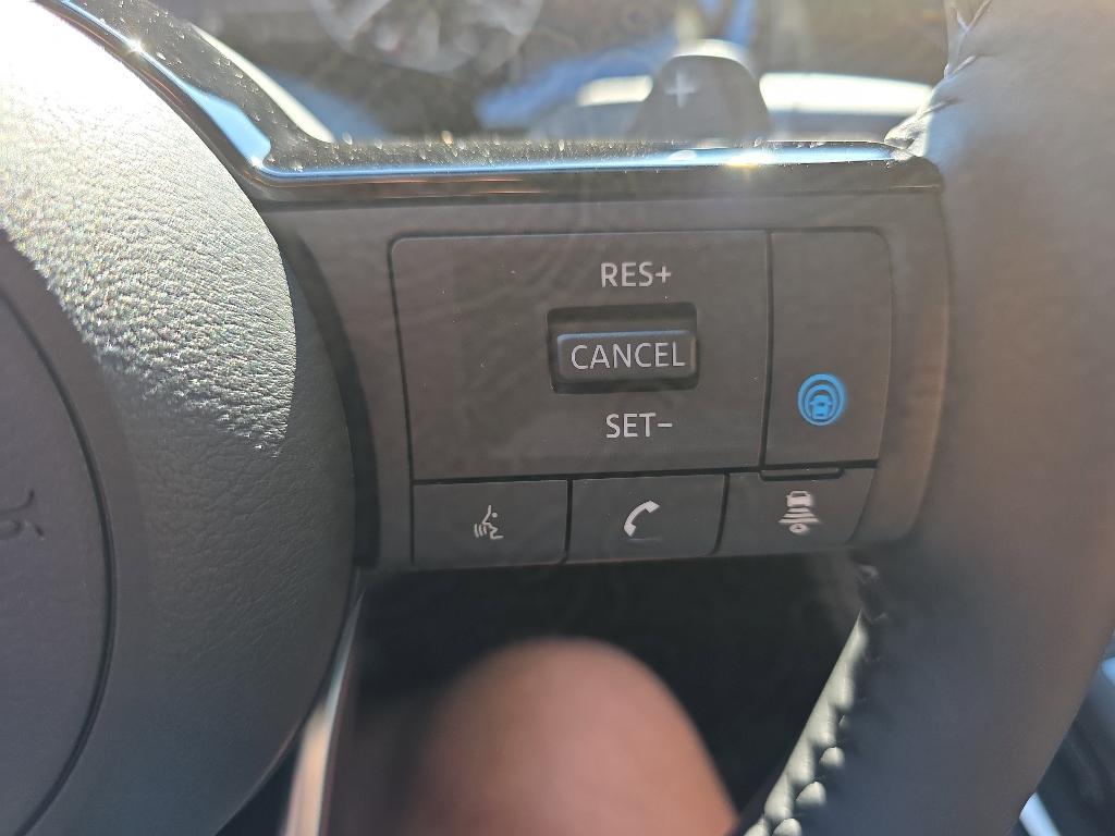 new 2025 Nissan Pathfinder car, priced at $35,456