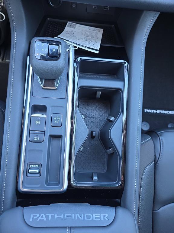 new 2025 Nissan Pathfinder car, priced at $35,456