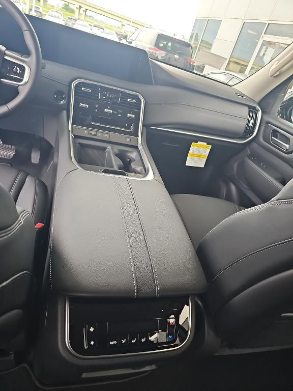 new 2026 Nissan Armada car, priced at $61,015