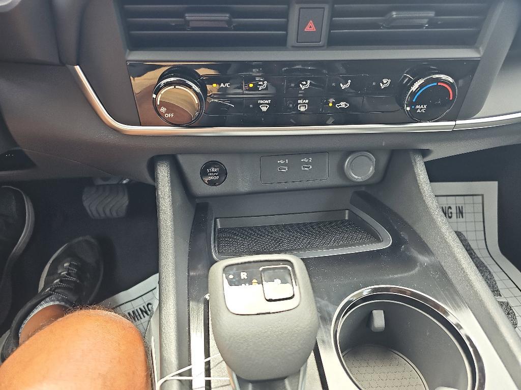 new 2025 Nissan Rogue car