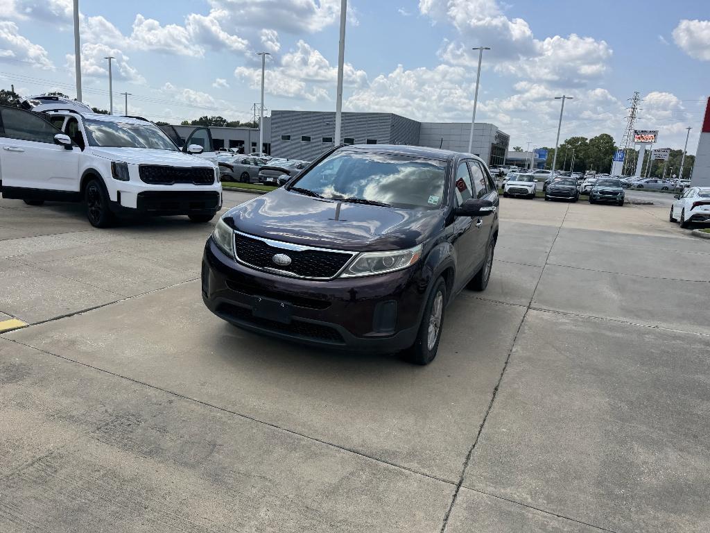 used 2014 Kia Sorento car, priced at $9,899