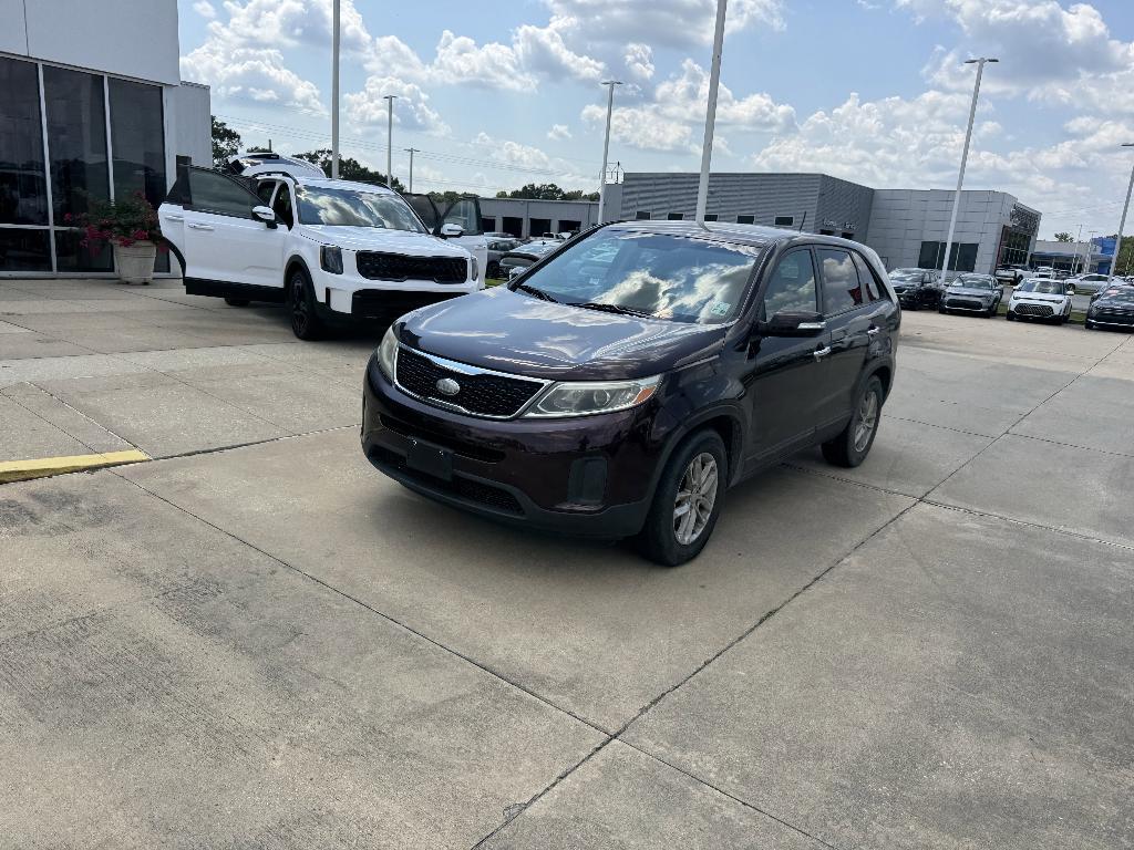 used 2014 Kia Sorento car, priced at $9,899