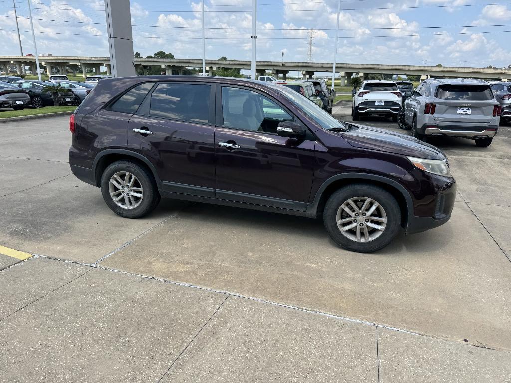 used 2014 Kia Sorento car, priced at $9,899