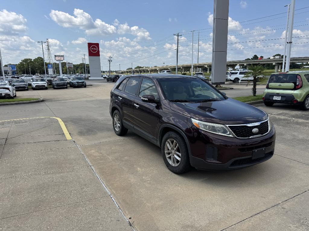 used 2014 Kia Sorento car, priced at $9,899