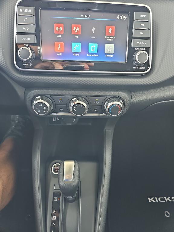 new 2025 Nissan Kicks Play car, priced at $22,850