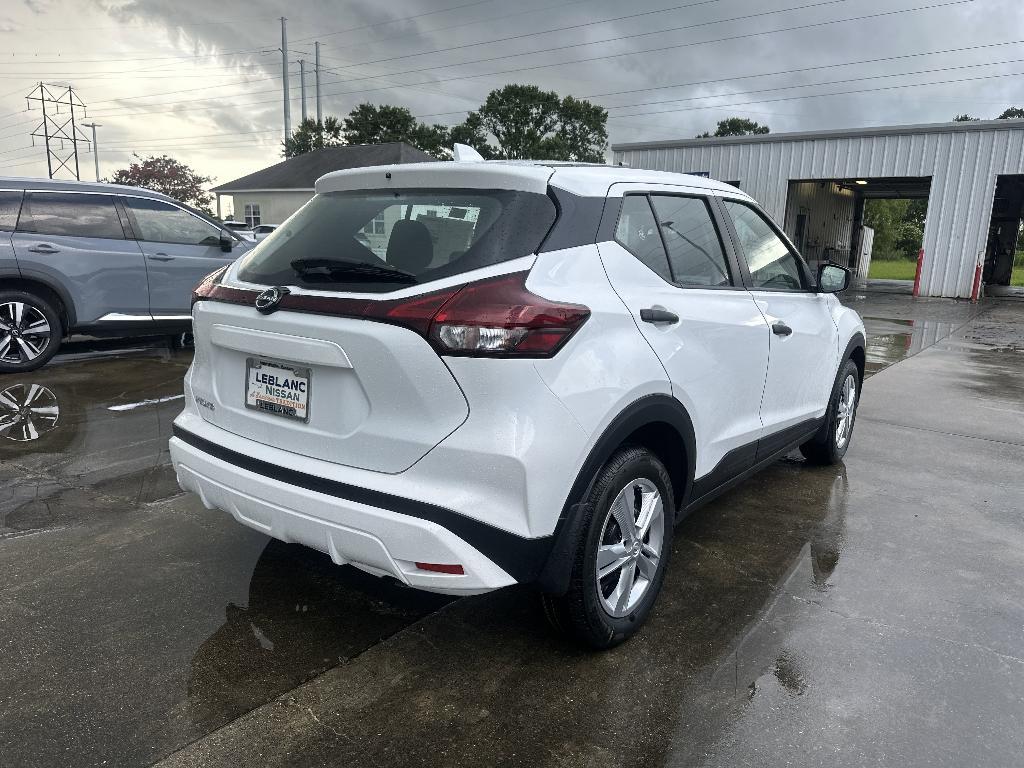 new 2025 Nissan Kicks Play car, priced at $22,850