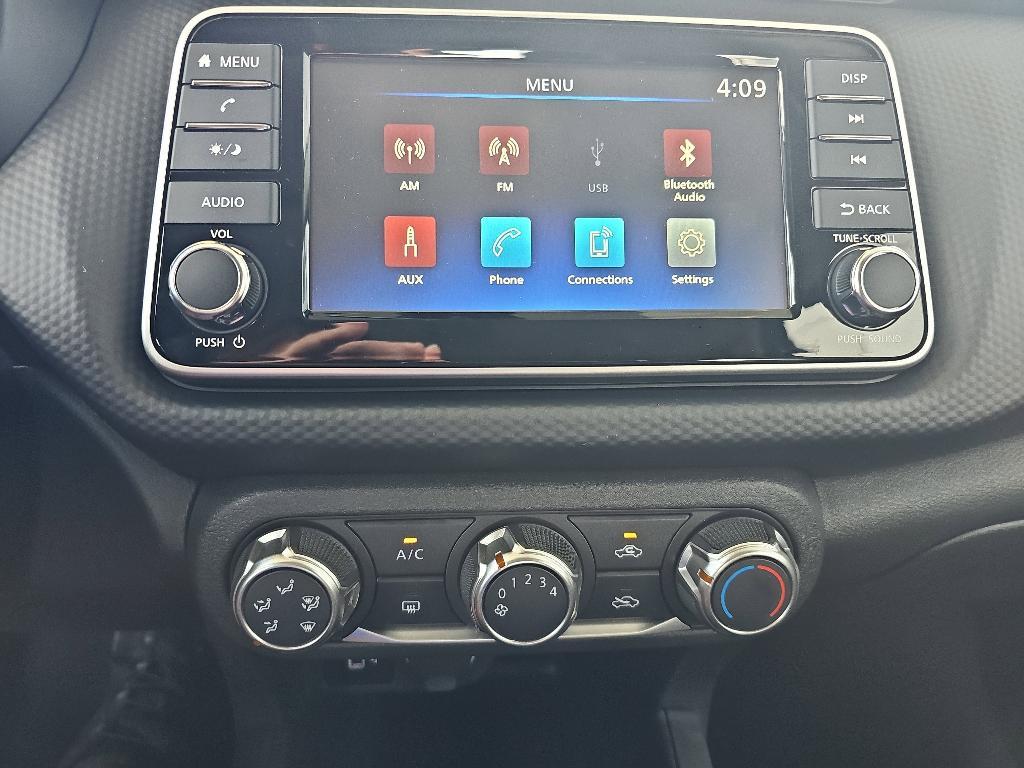 new 2025 Nissan Kicks Play car, priced at $22,850