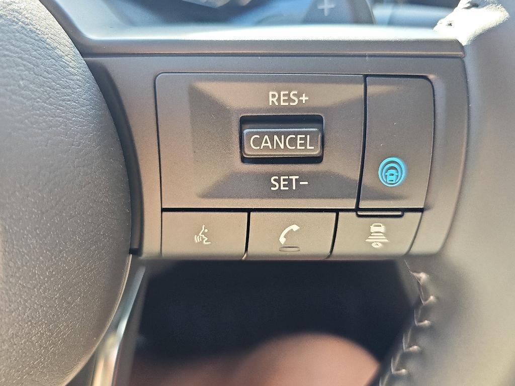 new 2025 Nissan Pathfinder car, priced at $34,792