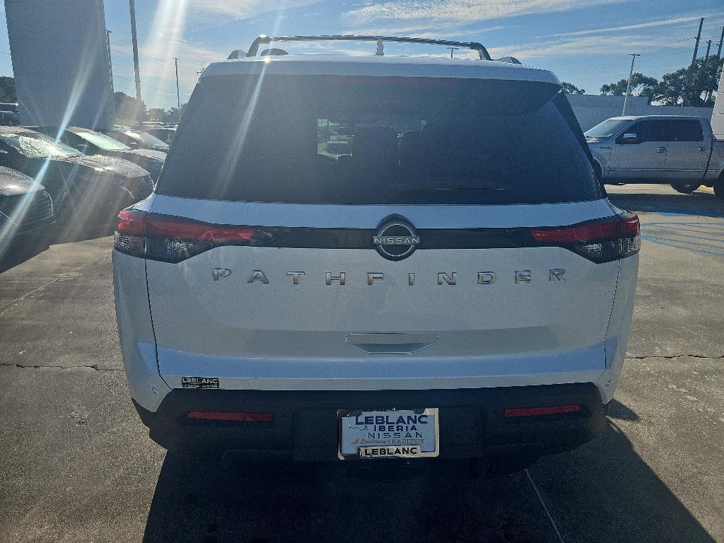 new 2025 Nissan Pathfinder car, priced at $34,792