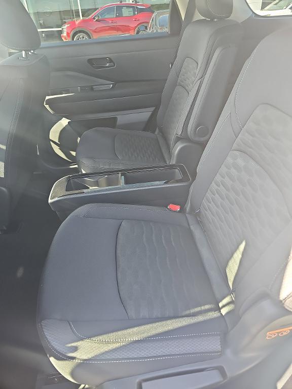 new 2025 Nissan Pathfinder car, priced at $34,792